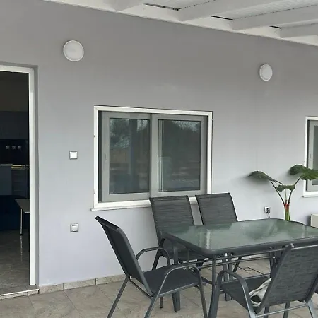 Vmg Thassos Kır Evi